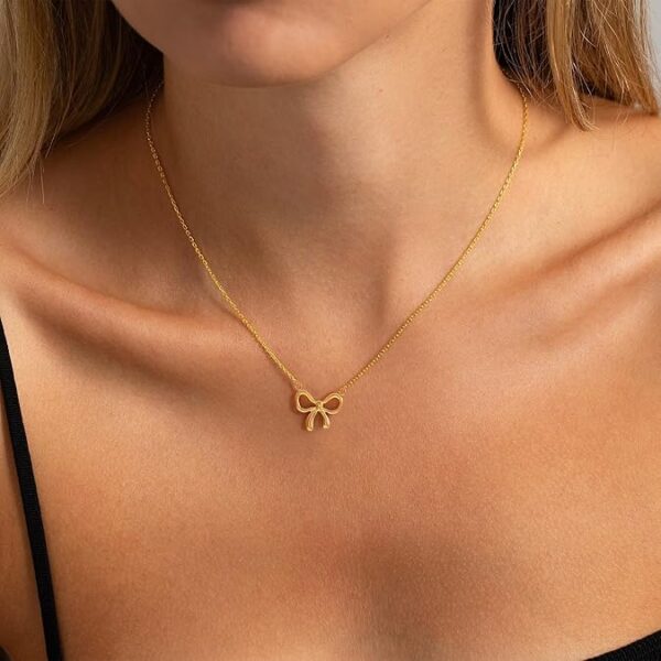 18k gold-plated bow necklace